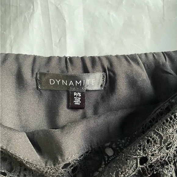๐ค Dynamite Lace Sleeved Crop Top! Womanโs Size Small ๐ค - Picture 8 of 14